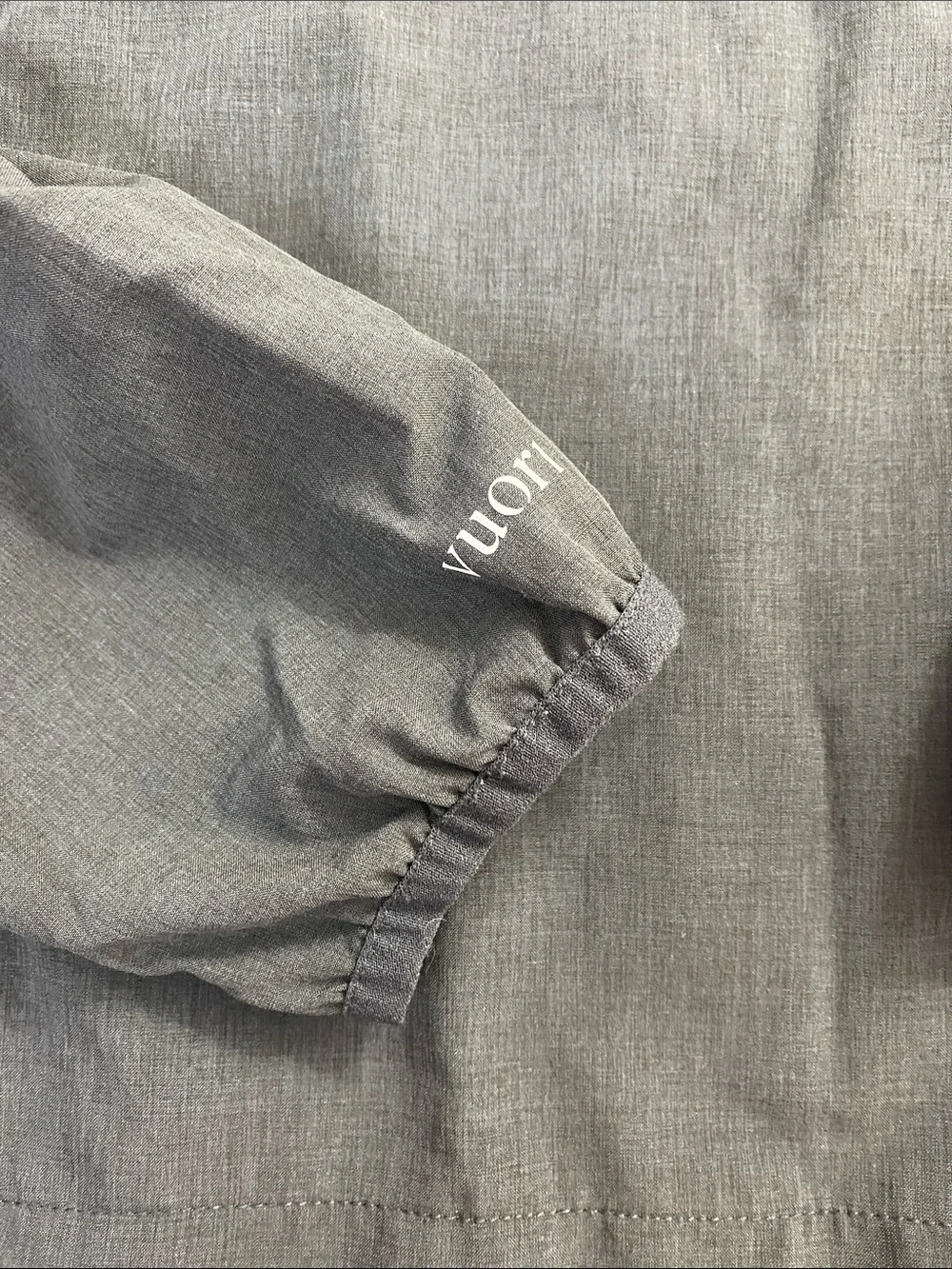 Vuori Outdoor Trainer‎ Shell Men's Size L Lightweight Dark Pewter Breathable
